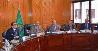 محافظ الإسماعيلية يؤكد على الإلتزام والأنضباطو المتابعة أساس النجاح للعمل