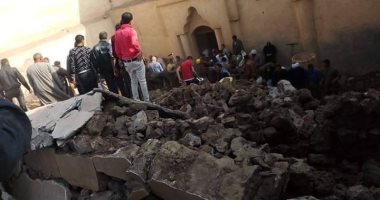 فيديو وصور.. ارتفاع عدد ضحايا انهيار حائط الكنيسة الأثرية بالمنيا لـ3 قتلى و4 مصابين