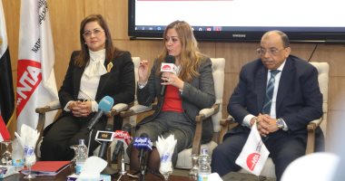 صور.. وزير التنمية المحلية يفتتح البرنامج التدريبى المكثف لنواب المحافظين الجدد 