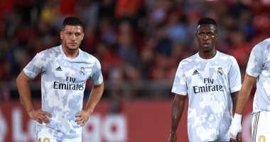"الاضطهاد" شعار فينيسيوس ويوفيتش فى ريال مدريد
