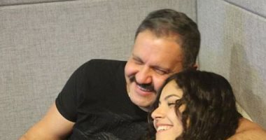 "رايحة لصاحباتي".. أول دويتو لإدوارد وابنته "ماريا"