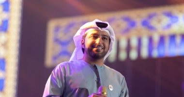 هكذا احتفل عيضة المنهالي باليوم الوطني للإمارات مع 12 ألف شخص
