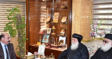 محافظ أسوان يستقبل مطران المحافظة.. ويؤكد: الجميع شركاء فى هذا الوطن