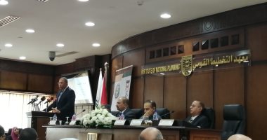 أشرف العربى: المشروعات الصغيرة والمتوسطة محور رئيسى في التنمية العربية 