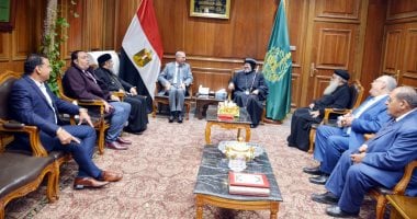 محافظ القليوبية يستقبل وفد جامعة بنها وأساقفة الكنائس: أمامنا تحديات كبيرة
