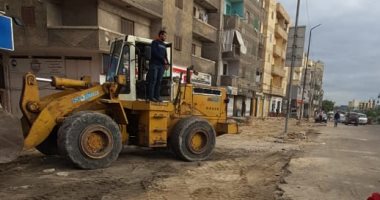 بعد جولة محافظ الإسكندرية.. حى العجمى يشن حملة مكبرة لإزالة الإشغالات (صور)