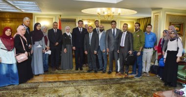 وزير التعليم العالى يلتقى الباحثين المقبولين بمدرسة العلوم النووية فى روسيا