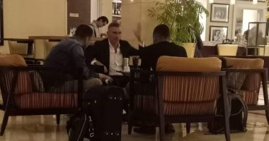 كارتيرون يصل إلى القاهرة لقيادة الزمالك.. وجلسة منتظرة مع مرتضى  