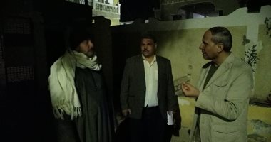 وكيل "تعليم الفيوم" يجرى جولة على المدارس وشهادة تقدير لعامل بمدرسة معوض