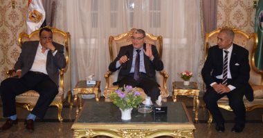 محافظ المنيا يوجه رؤساء المراكز بالتواصل مع المواطنين وتكثيف الحملات الرقابية