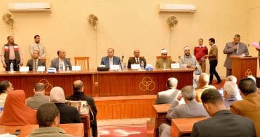 صور.. محافظ أسيوط يشهد ندوة عن زيادة الوعى بأهمية الوقاية من الفساد