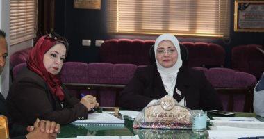 وكيل تعليم كفر الشيخ تترأس لجنة اختيار مسئول الأنشطة بالمدارس المصرية اليابانية.. صور