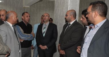 محافظ بني سويف يتفقد مشروع تشغيل المستشفى المركزى شرق النيل