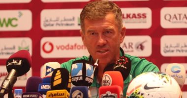 مدرب العراق يطالب الحكام بتقليل استخدام خاصية الـVAR