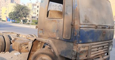 شكوى من سيارة متروكة لفترة طويلة قبل نفق عبود باتجاه الزاوية الحمراء