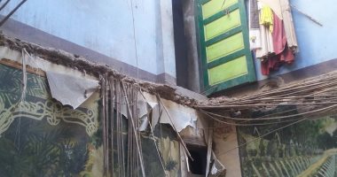 مصرع سيدة وإصابة زوجها إثر انهيار سقف منزلهما بأسيوط
