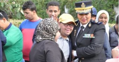 صور.. الداخلية تصطحب ذوى الاحتياجات الخاصة فى رحلة نيلية