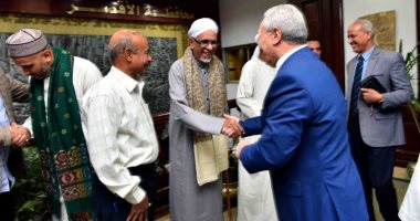 صور.. محافظ الأقصر يلتقى وفد قيادات الساحة الرضوانية 