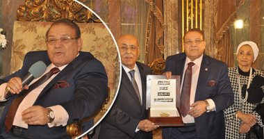 حسن راتب: الدولة بحاجة لأصحاب الرؤية والفكر ونريد نماذج سياسية وطنية.. التشريع ليس نصا بل سلوك.. ويجب غرس ثقافة حب العدالة.. مفيد شهاب: مصر تمر بظروف صعبة تتطلب تتضافر المتخصصين ومناقشة القضايا بشكل علمى (صور)