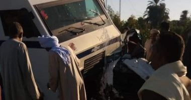إصابة شخصان إثر حادث اصطدام سيارة ملاكى بسور محور صفط اللبن  