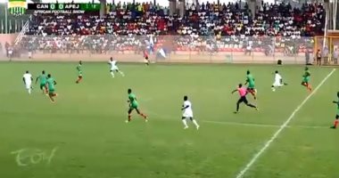 هدف خرافى فى الدوري الكاميرونى من 40 ياردة.. فيديو 