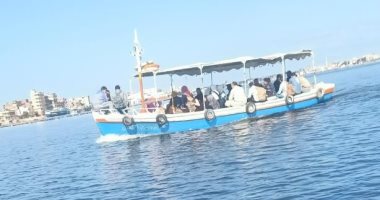 تلاميذ كفر الشيخ فى خطر.. مراكب النقل متهالكة وتزيد الركاب عن قدرة المركب