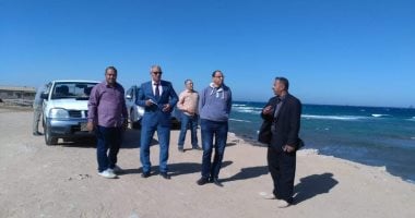 صور.. حماية الشواطىء بالبحر الأحمر تعاين شواطىء مدينة رأس غارب