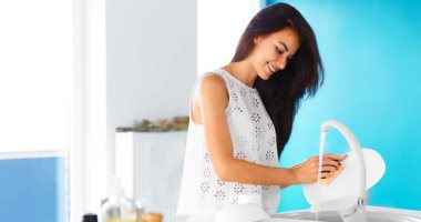 5 حلول سهلة لتخليص الأوانى من الدهون الصعبة بطرق صديقة للبيئة