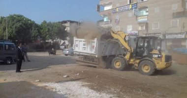 صور.. رفع 800 طن قمامة ومخلفات وتركيب 100 كشاف ليد بسوهاج 