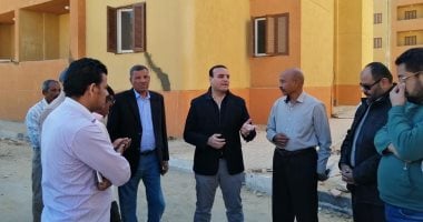 صور.. نائب محافظ الأقصر يتفقد محطة الصرف الصحى.. ورئيس "إسنا" يقود حملة إشغالات