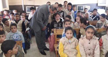صور.. محافظ كفرالشيخ يتفقد مدارس ومنشآت خدمية بقرية إسحاقة