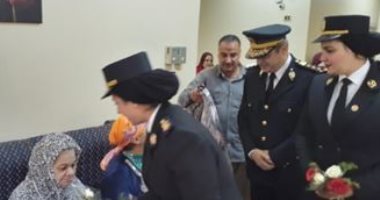 الداخلية توزع مساعدات على المسنات بطنطا بمناسبة مناهضة العنف ضد المرأة