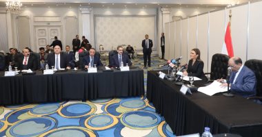 وزيرة الاستثمار  للمحافظين الجدد: نتحرك سريعا لإقامة مناطق حرة واستثمارية   