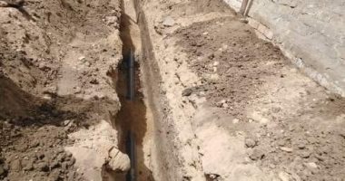 بدء إحلال وتجديد خطوط مياه الاسبستوس فى عدد من أحياء مركز الخارجة
