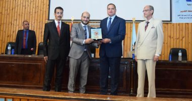 رئيس جامعة سوهاج: مؤتمر "الجرائم المعلوماتية" يعتبر الأول بجامعات الصعيد