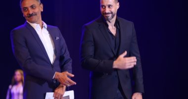 فتحى عبد الوهاب وأحمد السعدنى يقدمان حفل ختام الإسكندرية المسرحي