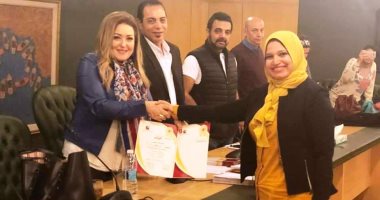 تكريم الزميلة حنان طلعت فى ورشة الصحفى السيناريست بنقابة الصحفيين