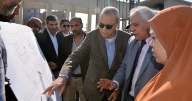 محافظ القليوبية يتفقد مشروعات مدينة الخانكة القومية لدفع الأعمال