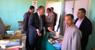 محافظ الشرقية يوقف مدير مكتب تموين ويحيل مسئولى بيئة للتحقيق بسبب مكامير الفحم