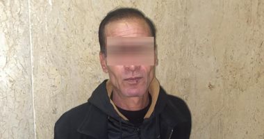 سقوط عامل ظهر فى مقطع فيديو يتحرش بطفلة داخل محل بحلوان