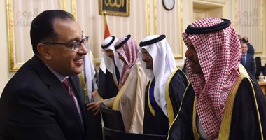 رئيس الوزراء: نرحب بالاستثمارات السعودية في مصر.. ونعمل علي تذليل العقبات أمام المستثمرين وحل مشكلاتهم.. والسفير السعودي بالقاهرة: توجه من المستثمرين السعوديين لزيادة استثماراتهم في مصر بهذه المرحلة