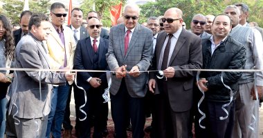 رئيس جامعة المنصورة يفتتح معرض المنتجات الوطنية