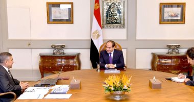 السيسى يوجه بمواصلة إنجاز كافة المشروعات الجارية بهيئة قناة السويس