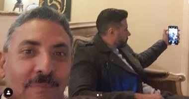 سيلفى المتخاصمين.. شاهد صورة تجمع فتحى عبد الوهاب بالفنان أحمد السعدنى