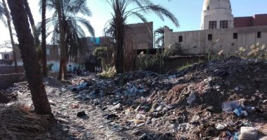 قارئ يشكو من انتشار القمامة بقرية أولاد عمرو بمحافظة قنا