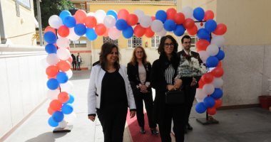 صور.. قنصل فرنسا بالإسكندرية تزور مدرسة فرنسية لمرور 130 عاما على إنشائها