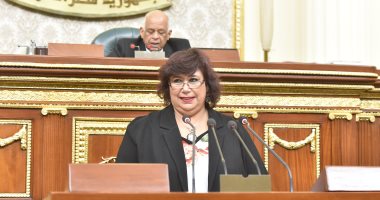 نائب يشيد بوزيرة الثقافة: أخذت تركة ثقيلة.. وعبد العال: "كدا طلب الإحاطة سقط"