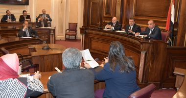"الأرقام غير الدقيقة" تضع الحكومة فى مأزق بالبرلمان.. أسامة هيكل يرفع اجتماع لجنة الإعلام اعتراضاً على أرقام مسئولة الآثار بشأن الترويج للمتحف الكبير.. ويؤكد: لا تحضروا اجتماعات مجلس النواب بمعلومات غير سليمة