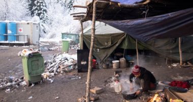 إصابة 3 أشخاص فى اشتباكات اندلعت بمخيم للمهاجرين فى البوسنة
