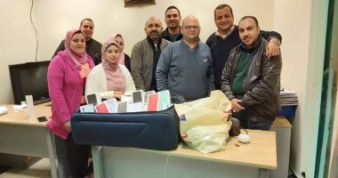 جمارك مطار أسيوط الدولى تضبط محاولة تهريب عدد من الهواتف المحمولة وأجهزة "راوتر"